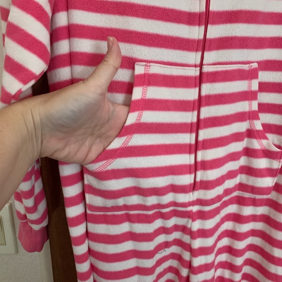 Footie PJs - Picture 5 of 6